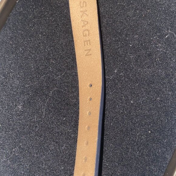 Signature Blue Leather Watch - Picture 9 of 9